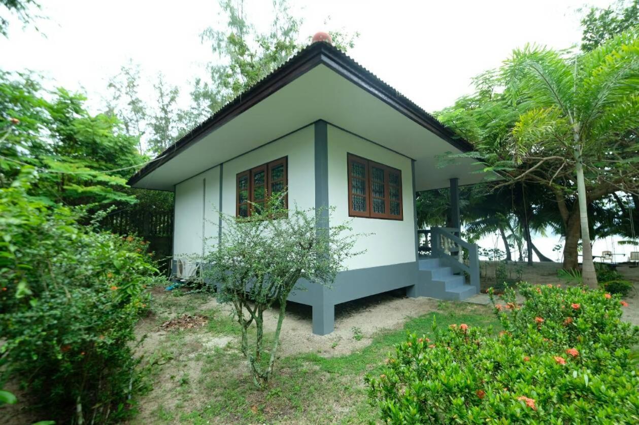 Baan Wasana Villa Lipa Noi Exterior photo